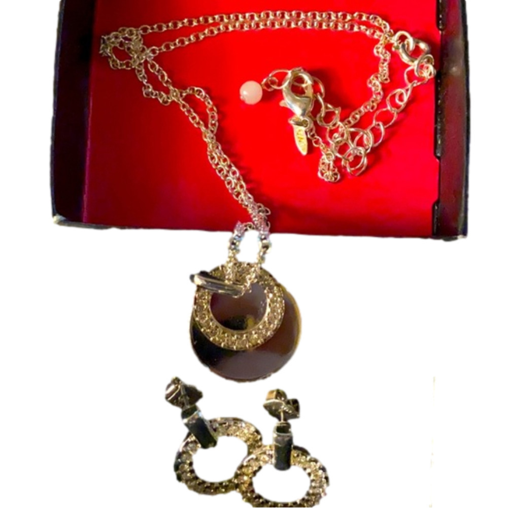Florence Gift Set. Necklace and Earrings.